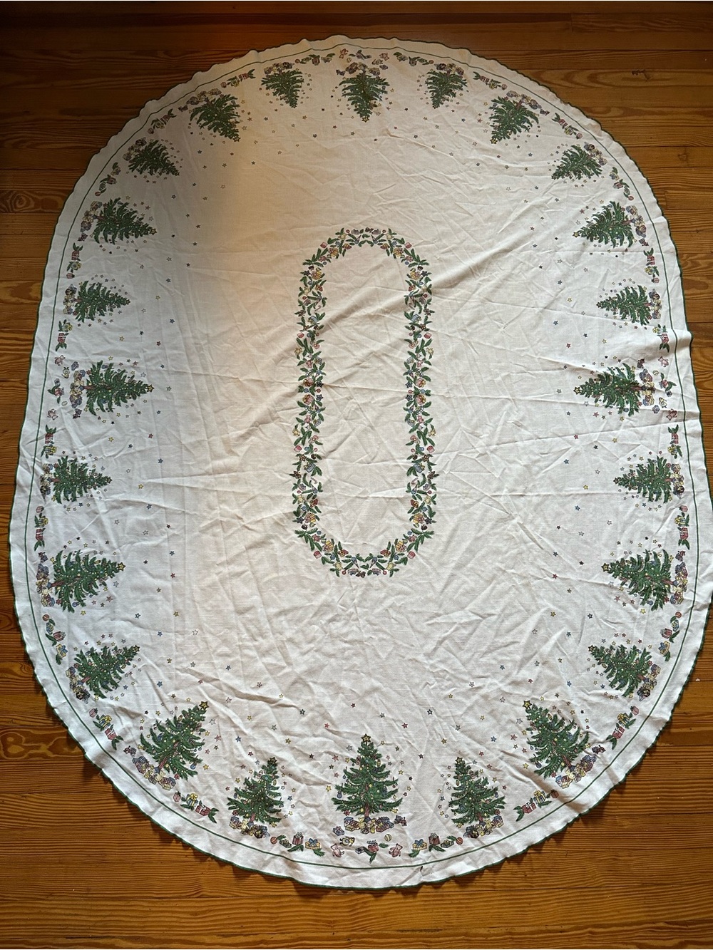 Vintage 60s Fallani & Cohn Christmas Tablecloth Oval Upcycle 60” x 84”